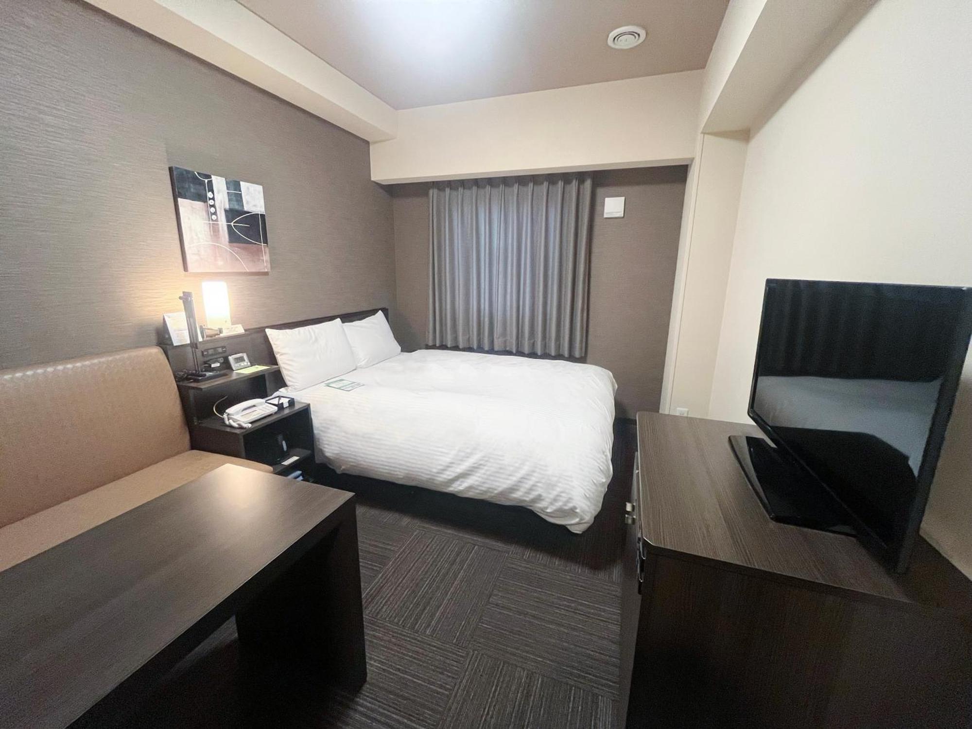 ​Hotel Route-Inn Ube​ Exteriör bild