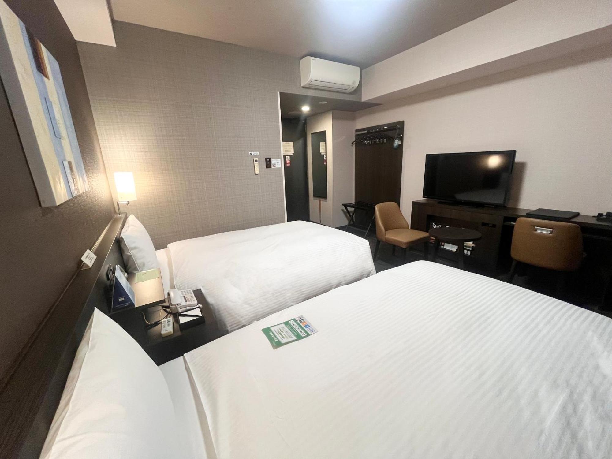 ​Hotel Route-Inn Ube​ Exteriör bild